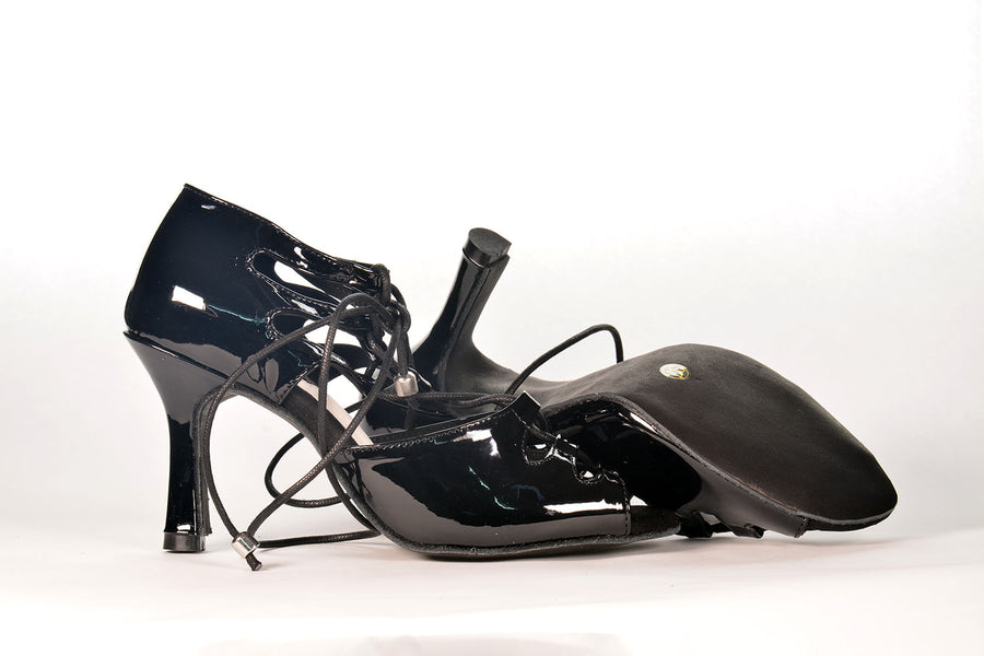 37 - Xena Nero Lucido Cuoio